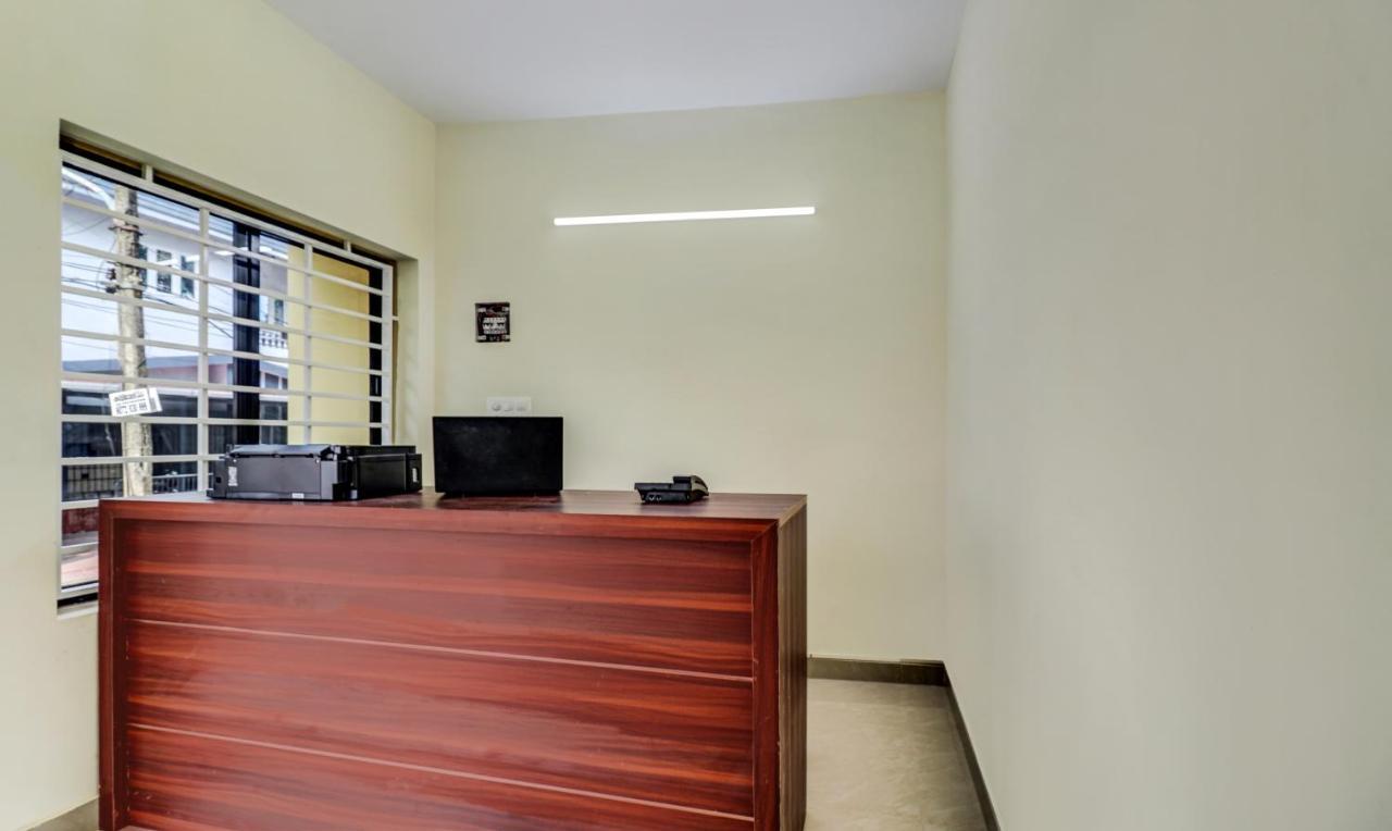 Itsy Hotels Rain Tulsi Stayz, Palarivattom Junction Коччи Экстерьер фото