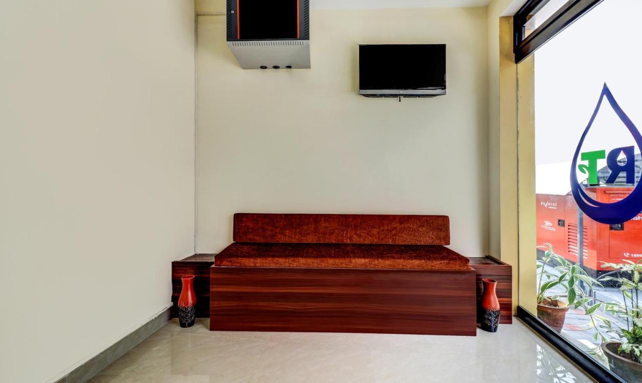 Itsy Hotels Rain Tulsi Stayz, Palarivattom Junction Коччи Экстерьер фото
